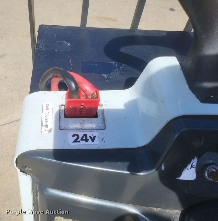 image for item EJ8038 Uni Carriers RPXT2W2G60BV pallet jack