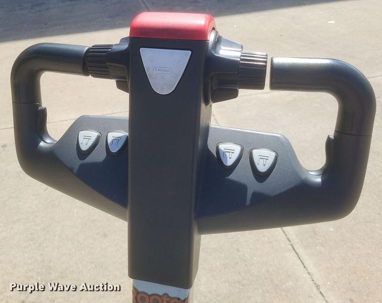 image for item EJ8038 Uni Carriers RPXT2W2G60BV pallet jack