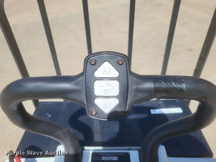 image for item EJ8038 Uni Carriers RPXT2W2G60BV pallet jack