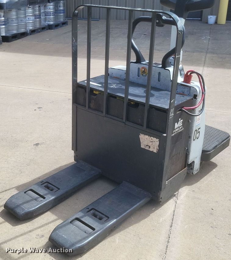 image for item EJ8039 Uni Carriers  RPXT2W2G60BV pallet jack