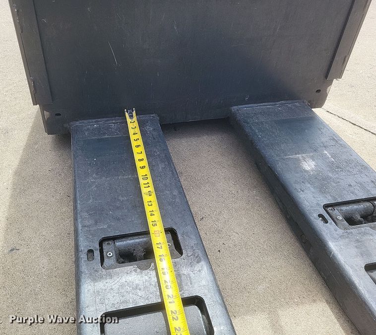 image for item EJ8039 Uni Carriers  RPXT2W2G60BV pallet jack