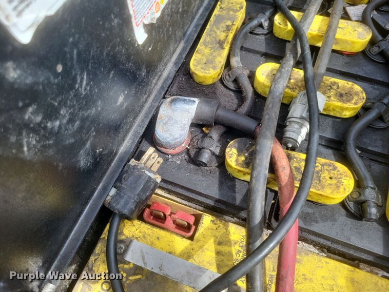 image for item EJ8039 Uni Carriers  RPXT2W2G60BV pallet jack