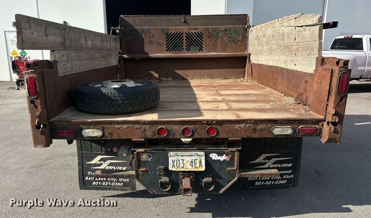 image for item EJ8977 2013 Chevrolet  Silverado 3500 Crew Cab dump bed pickup truck