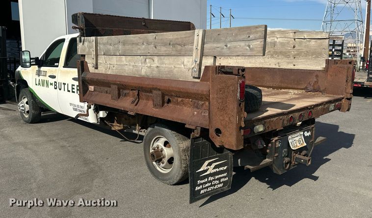 image for item EJ8977 2013 Chevrolet  Silverado 3500 Crew Cab dump bed pickup truck