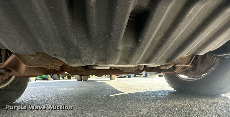 image for item EJ8977 2013 Chevrolet  Silverado 3500 Crew Cab dump bed pickup truck