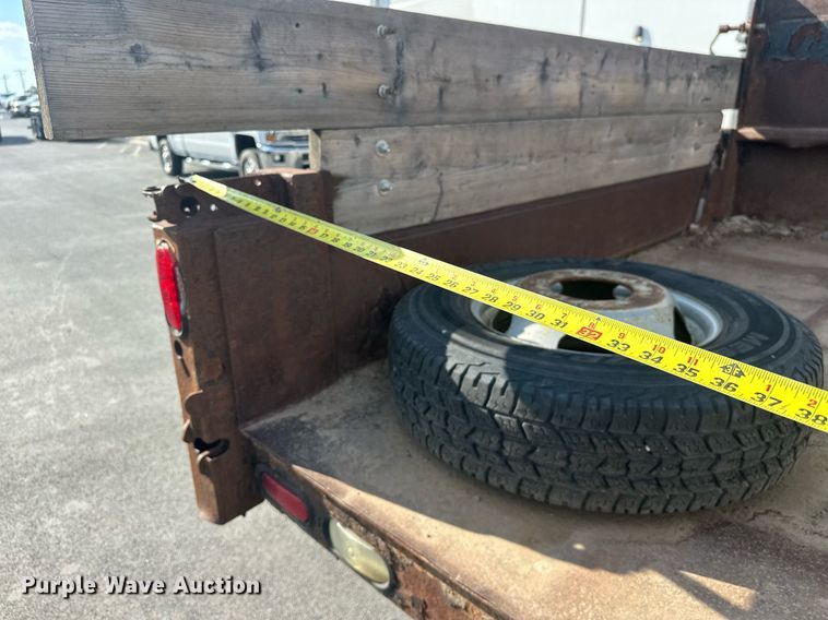 image for item EJ8977 2013 Chevrolet  Silverado 3500 Crew Cab dump bed pickup truck