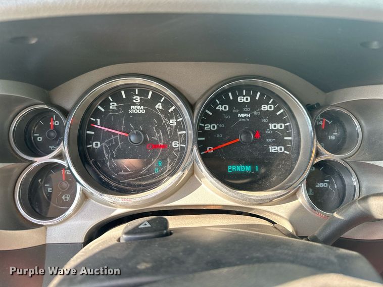 image for item EJ8977 2013 Chevrolet  Silverado 3500 Crew Cab dump bed pickup truck