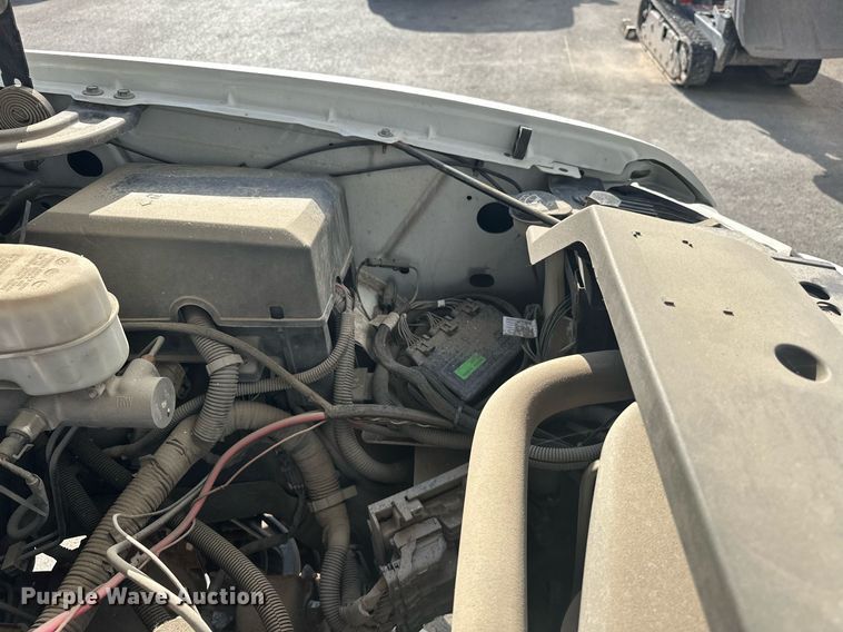 image for item EJ8977 2013 Chevrolet  Silverado 3500 Crew Cab dump bed pickup truck