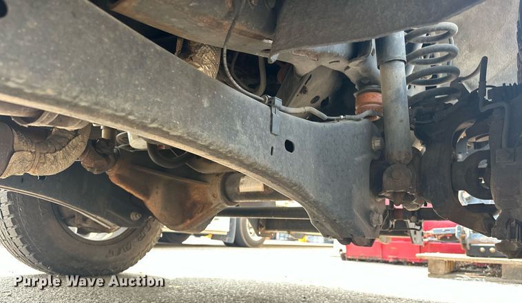 image for item EJ8979 2013 Ford F250 Super Duty utility bed pickup truck