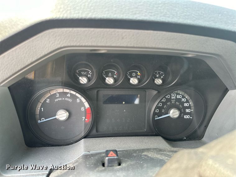 image for item EJ8979 2013 Ford F250 Super Duty utility bed pickup truck