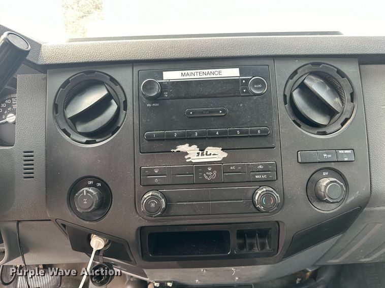 image for item EJ8979 2013 Ford F250 Super Duty utility bed pickup truck