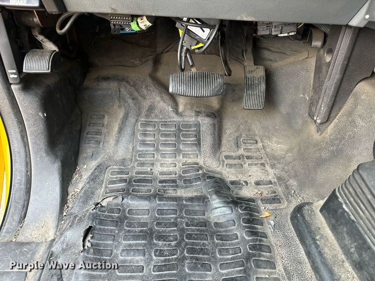 image for item EJ8979 2013 Ford F250 Super Duty utility bed pickup truck