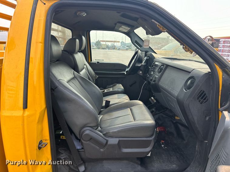 image for item EJ8979 2013 Ford F250 Super Duty utility bed pickup truck