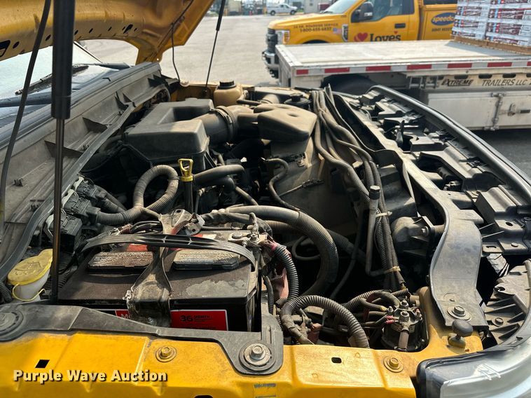 image for item EJ8979 2013 Ford F250 Super Duty utility bed pickup truck