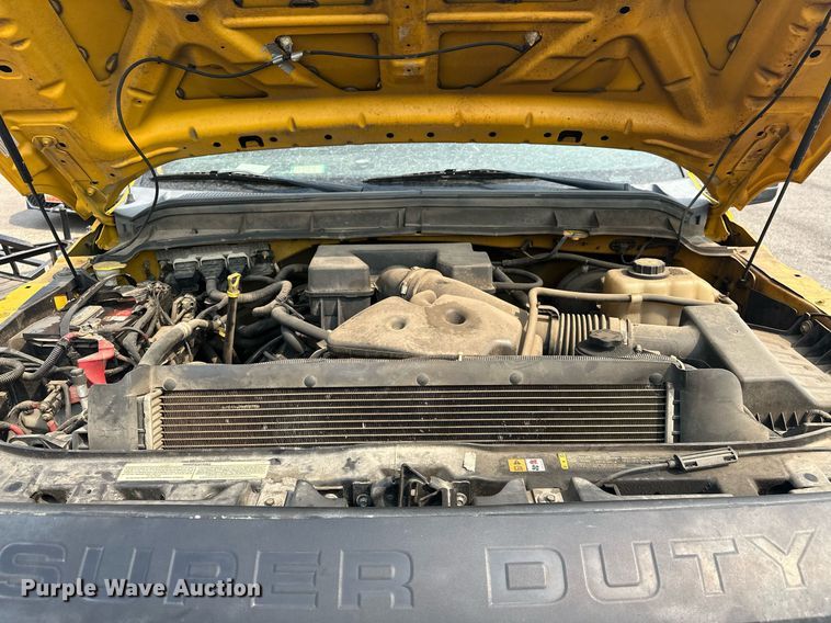 image for item EJ8979 2013 Ford F250 Super Duty utility bed pickup truck