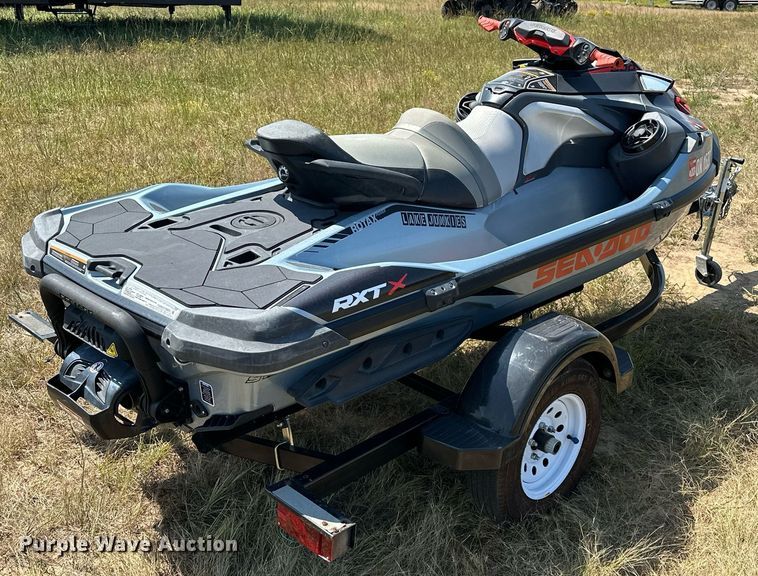 image for item EJ8985 2018 Sea Doo RXTX 300 personal watercraft