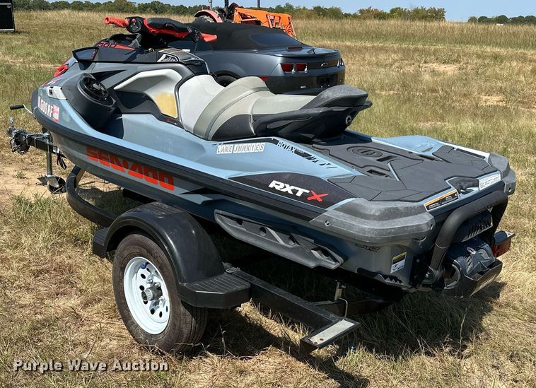 image for item EJ8985 2018 Sea Doo RXTX 300 personal watercraft