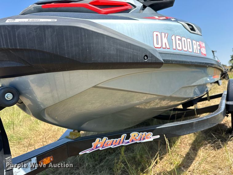 image for item EJ8985 2018 Sea Doo RXTX 300 personal watercraft