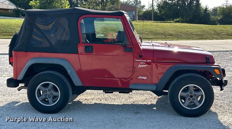 image for item EK3235 1999 Jeep Wrangler Sport SUV