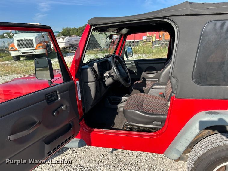 image for item EK3235 1999 Jeep Wrangler Sport SUV