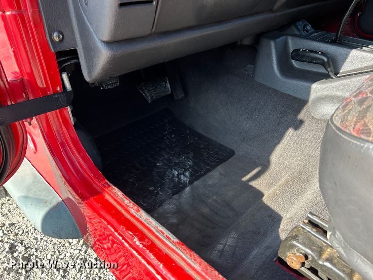 image for item EK3235 1999 Jeep Wrangler Sport SUV