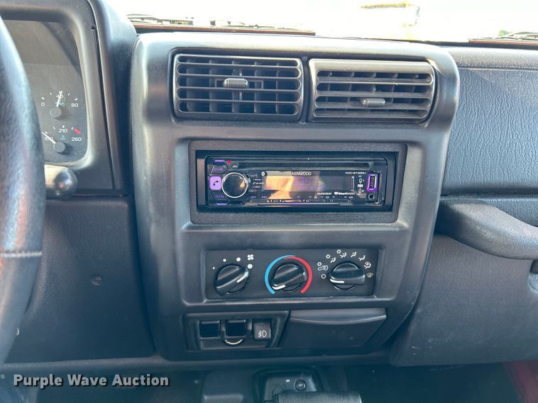 image for item EK3235 1999 Jeep Wrangler Sport SUV