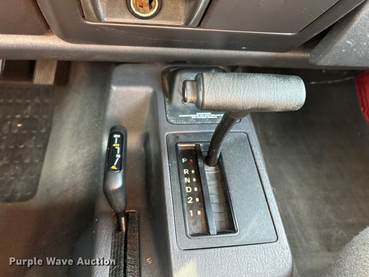 image for item EK3235 1999 Jeep Wrangler Sport SUV