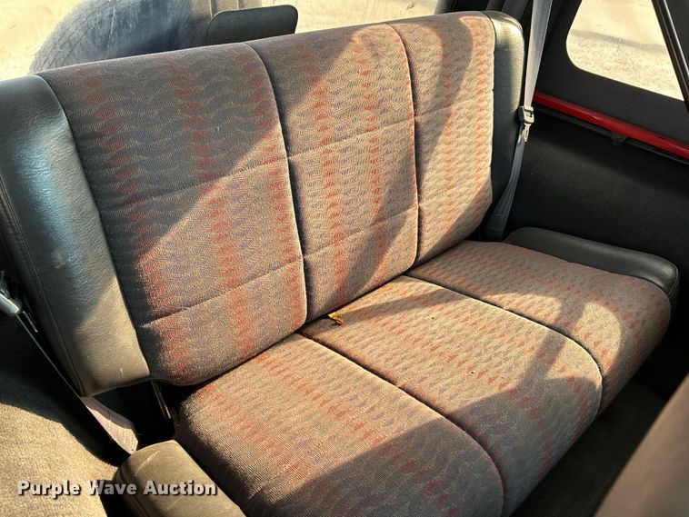 image for item EK3235 1999 Jeep Wrangler Sport SUV