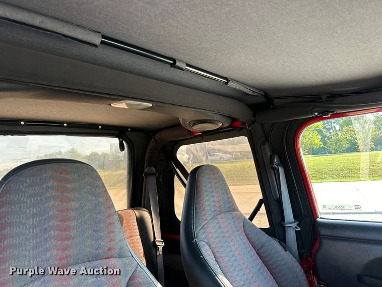 image for item EK3235 1999 Jeep Wrangler Sport SUV