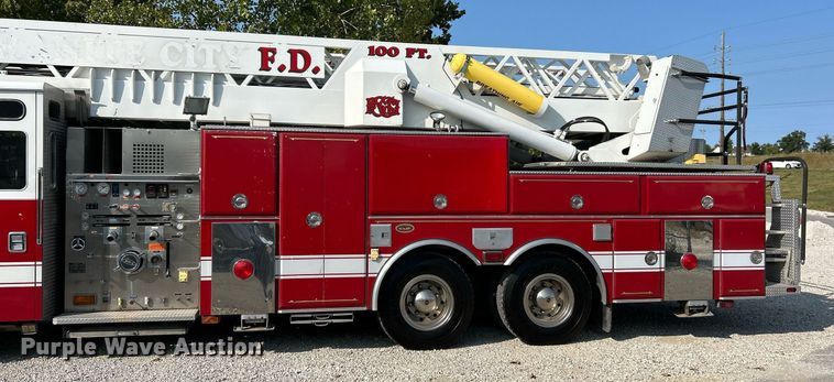 image for item EK3263 1998 KME ladder fire truck