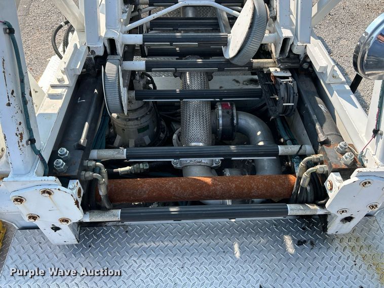 image for item EK3263 1998 KME ladder fire truck