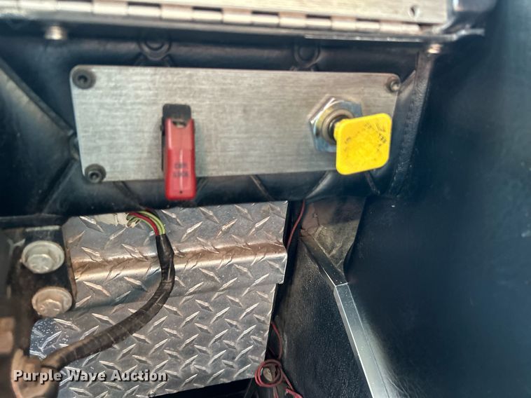 image for item EK3263 1998 KME ladder fire truck