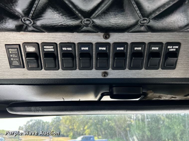 image for item EK3263 1998 KME ladder fire truck