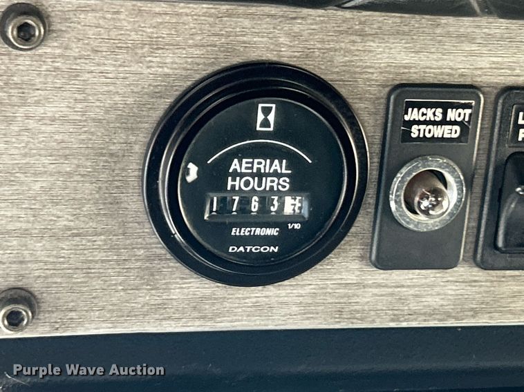 image for item EK3263 1998 KME ladder fire truck