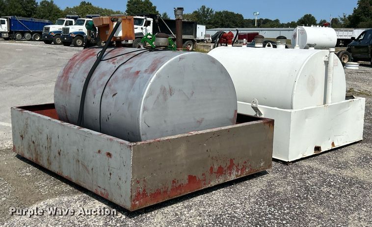 image for item EK3299 (2) fuel tanks