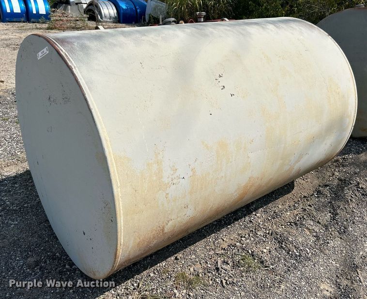 image for item EK3300 (2) fuel tanks