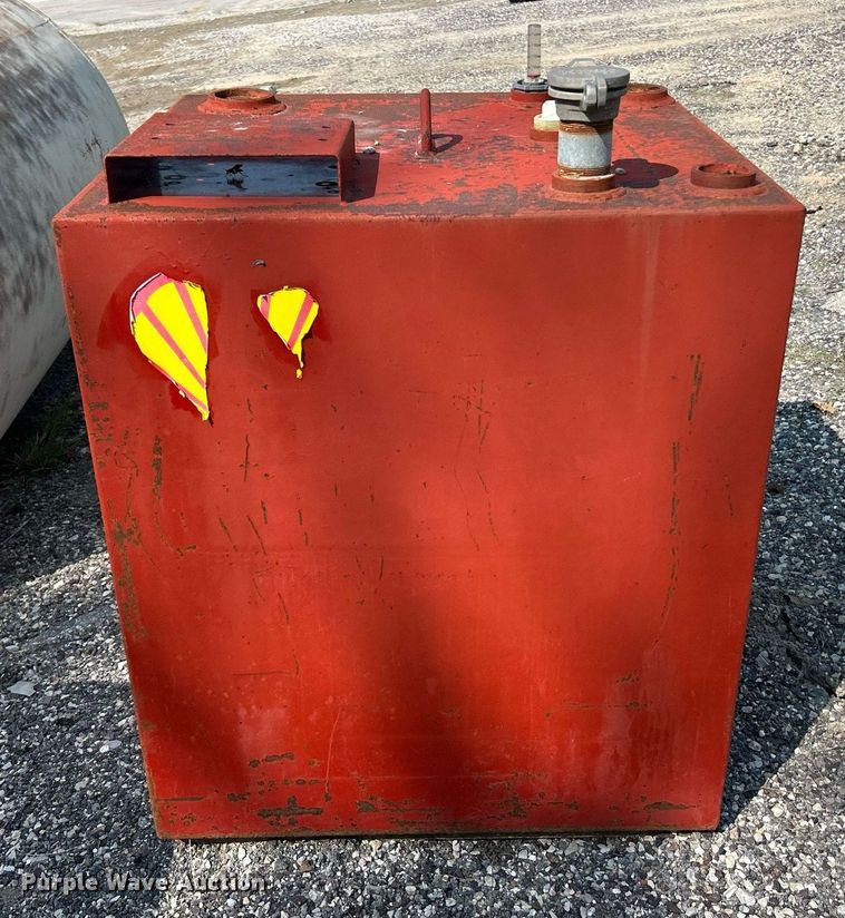 image for item EK3300 (2) fuel tanks