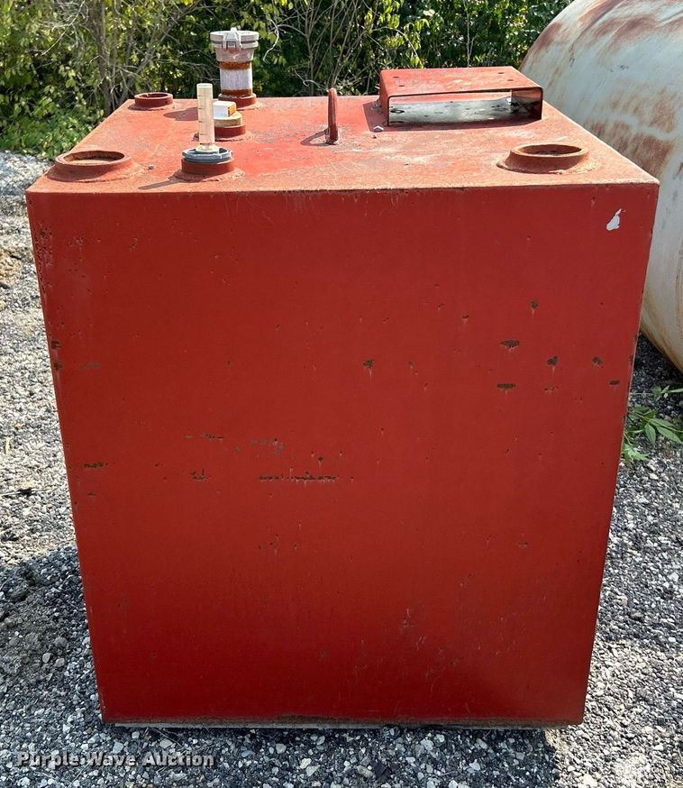 image for item EK3300 (2) fuel tanks