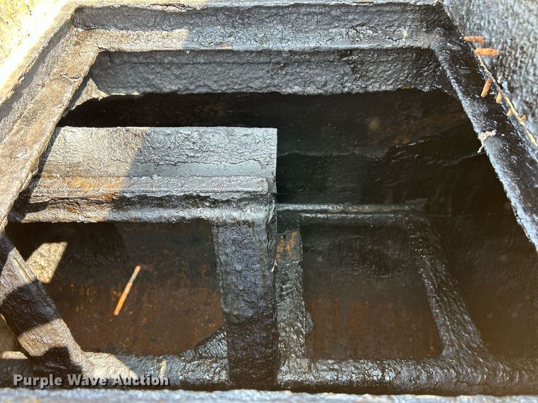 image for item EK3302 Seal coat tank