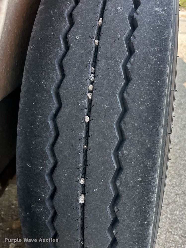 image for item EK3318 2015 Brooks Brothers  CSL 162-8KE equipment trailer