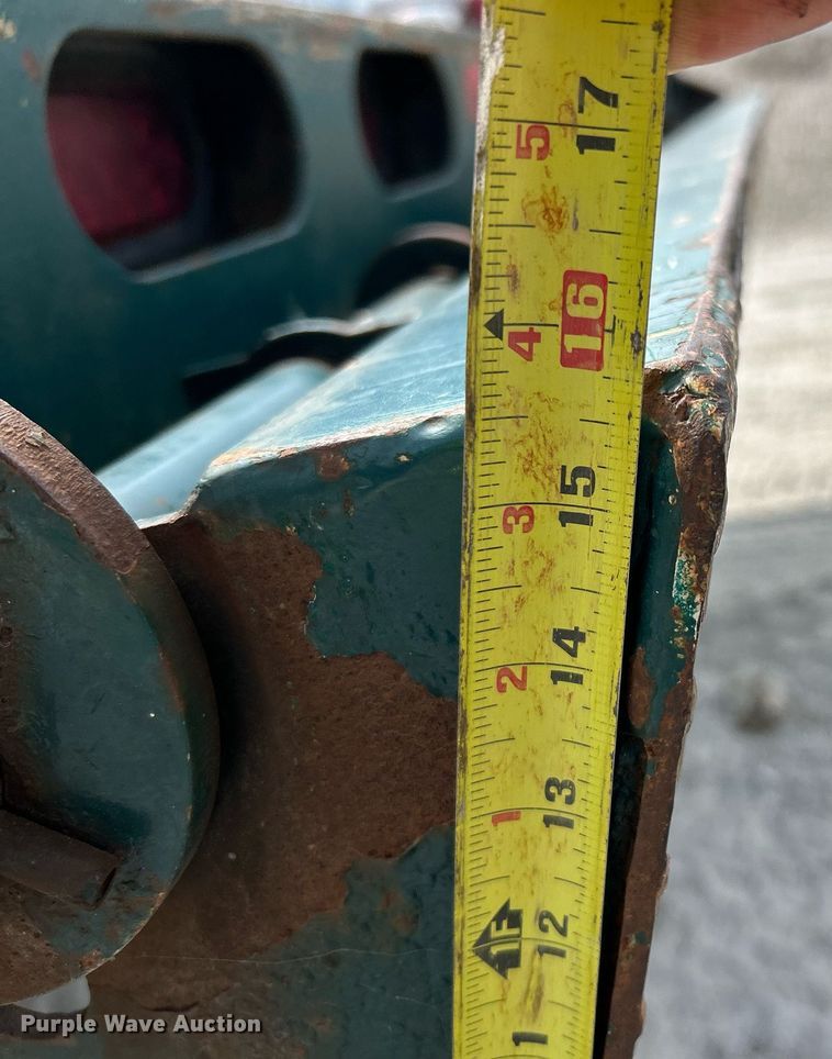 image for item EK3327 2010 Towmaster T-20 Deck Over Tilt tilt deck equipment trailer