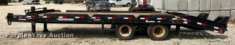 image for item EK3328 2005 Towmaster T-30 equipment trailer