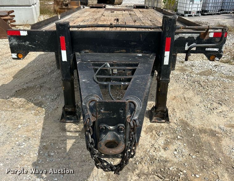 image for item EK3328 2005 Towmaster T-30 equipment trailer