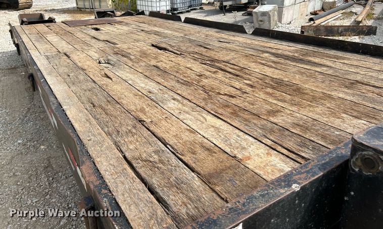 image for item EK3328 2005 Towmaster T-30 equipment trailer