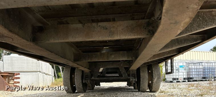 image for item EK3328 2005 Towmaster T-30 equipment trailer