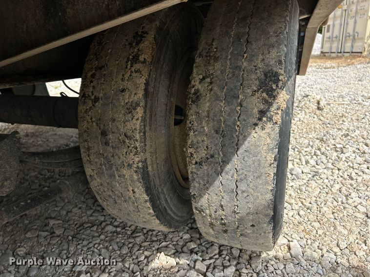 image for item EK3328 2005 Towmaster T-30 equipment trailer