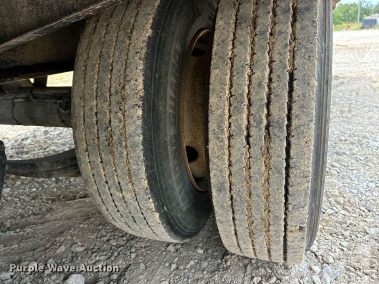 image for item EK3328 2005 Towmaster T-30 equipment trailer