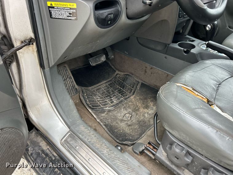 image for item EK3334 2003 Hyundai  Santa Fe SUV