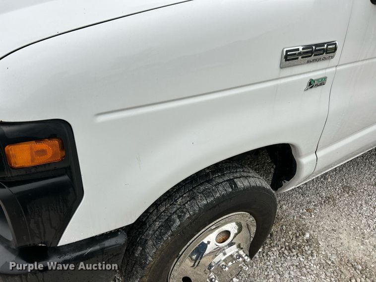 image for item EK3347 2014 Ford E350 Super Duty box van