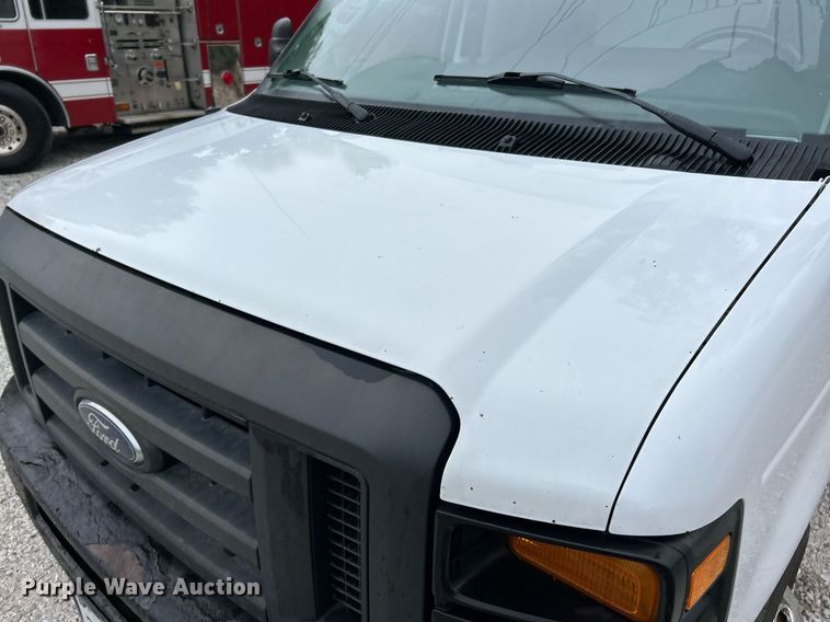 image for item EK3347 2014 Ford E350 Super Duty box van